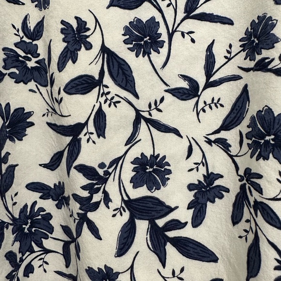 Old Navy Blouse - Picture 3 of 4